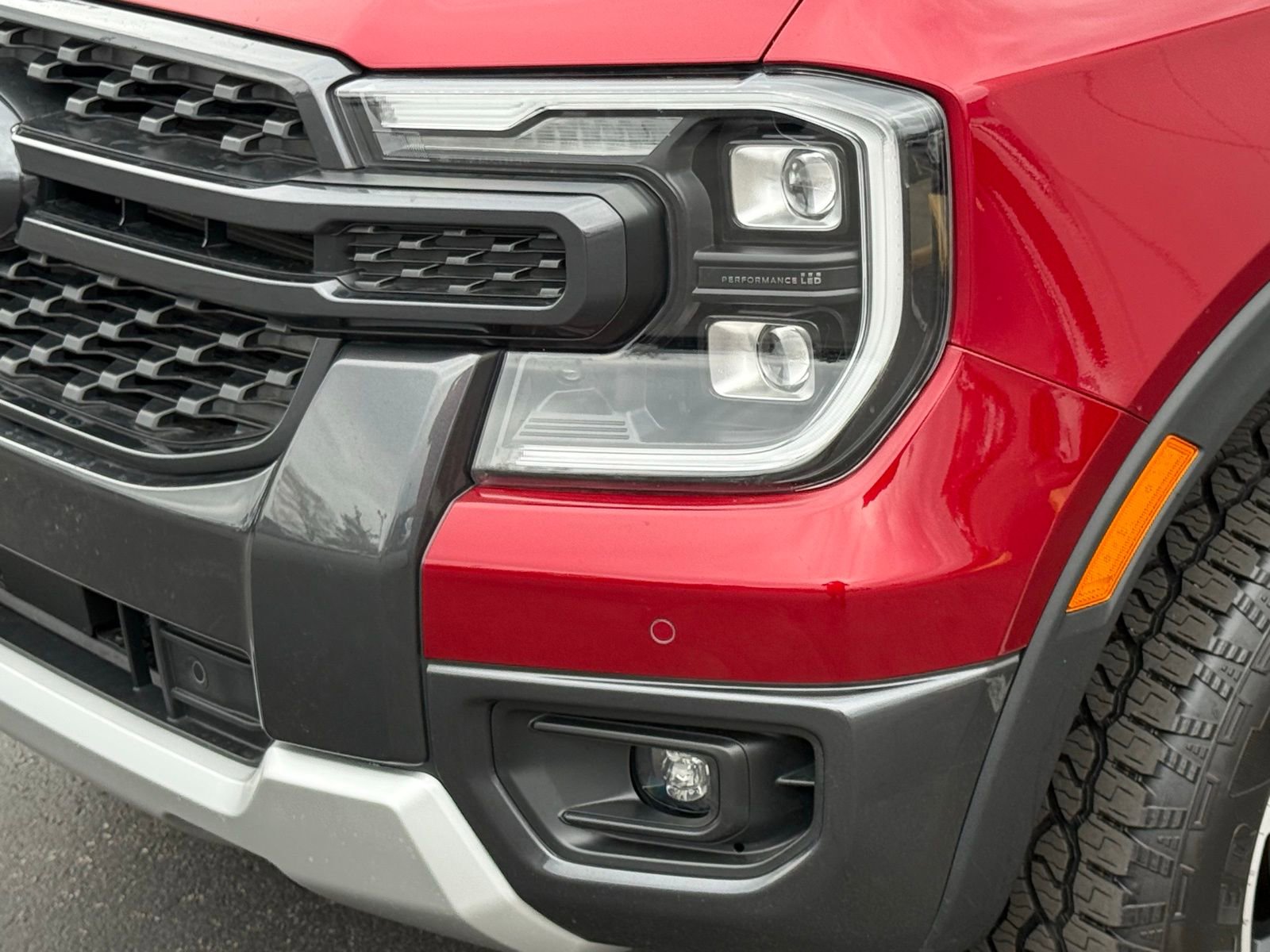 Used 2025 Ford Ranger Lariat w/ FX4 Off-Road Package AWD/4WD image 9