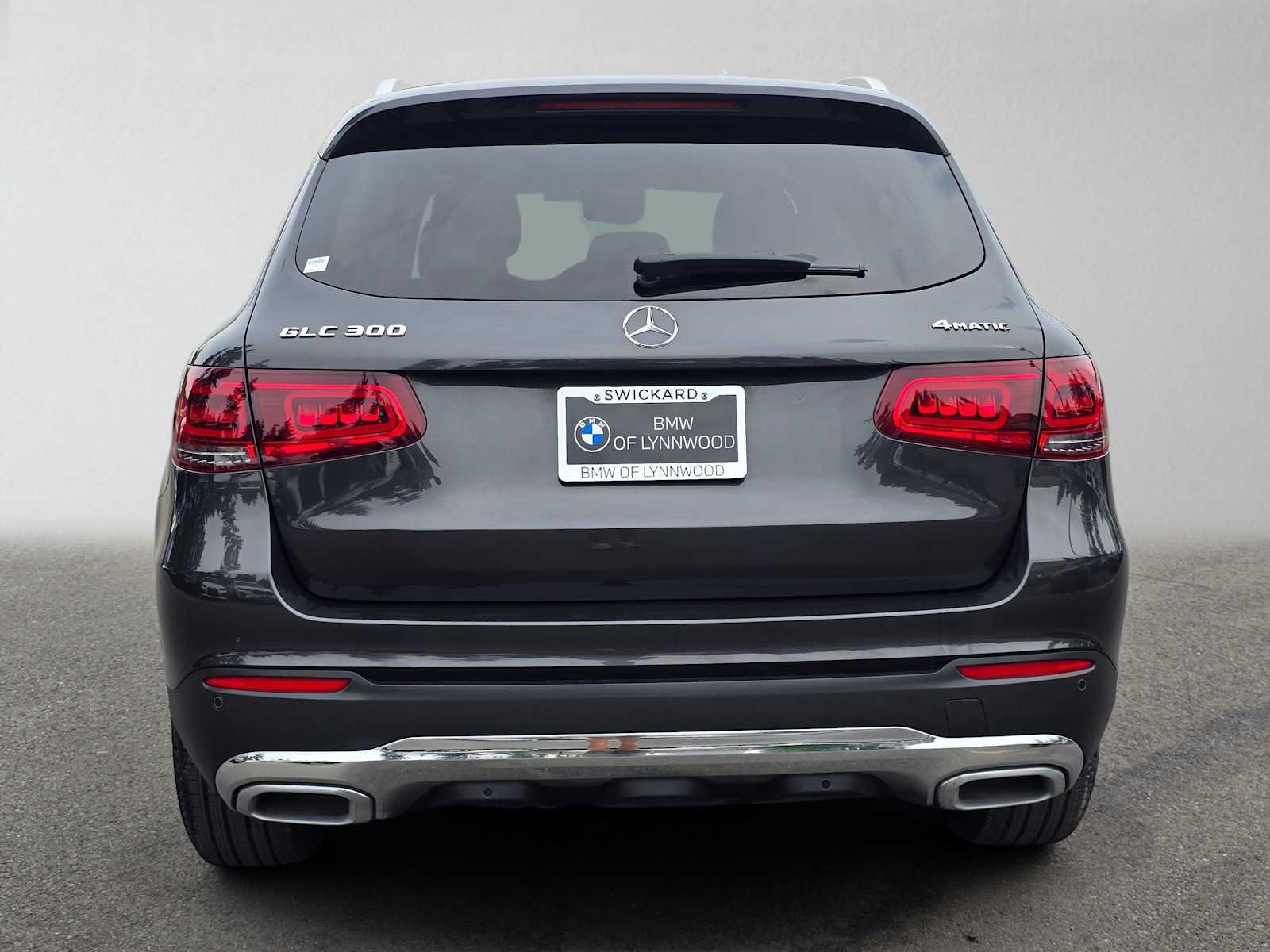 Used 2021 Mercedes-Benz GLC 300 4MATIC image 4