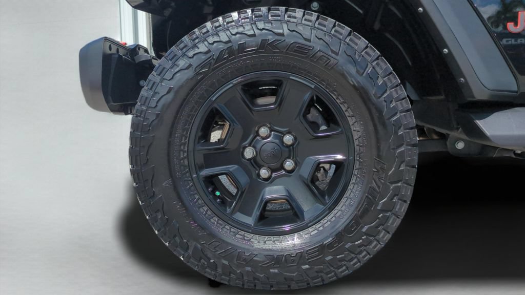 Used 2023 Jeep Gladiator Mojave w/ LED Lighting Group AWD/4WD image 26