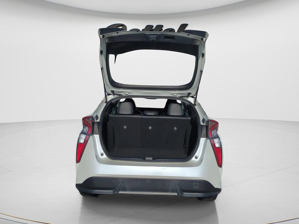 Used 2017 Toyota Prius Four Touring FWD image 9