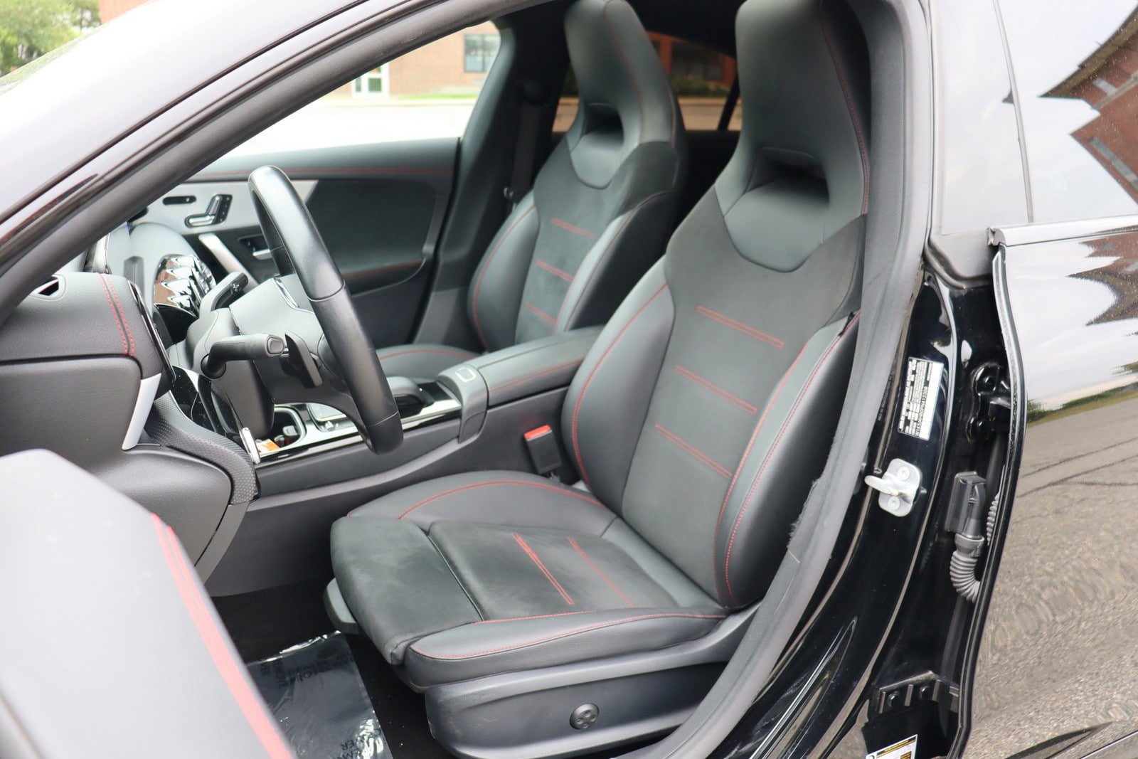 Used 2023 Mercedes-Benz CLA 250 4MATIC w/ AMG Line image 13