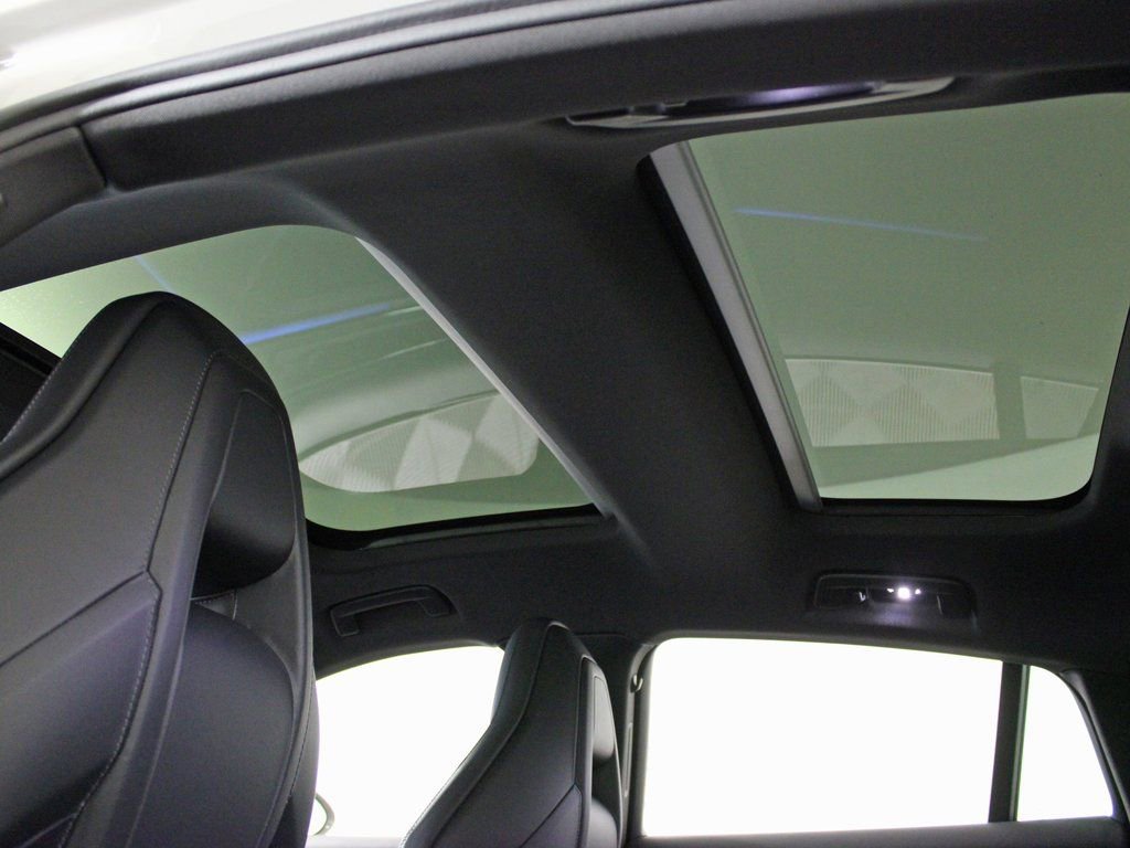 Certified 2025 Porsche Panamera 4 image 20