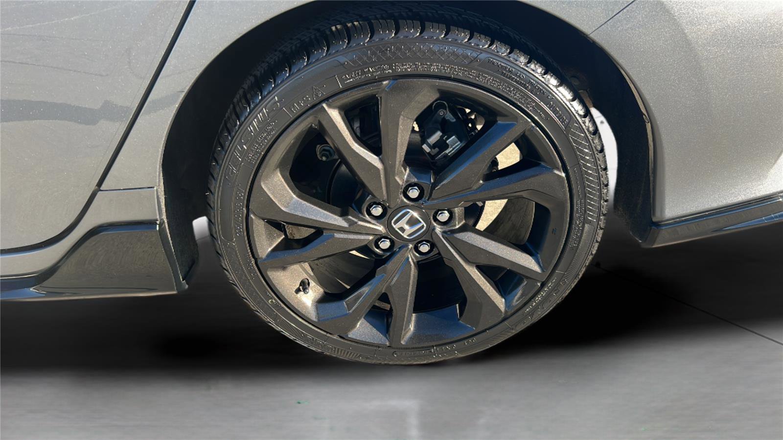 Used 2017 Honda Civic Sport image 16