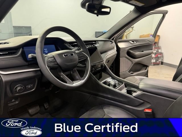 Used 2023 Jeep Grand Cherokee Altitude RWD image 9