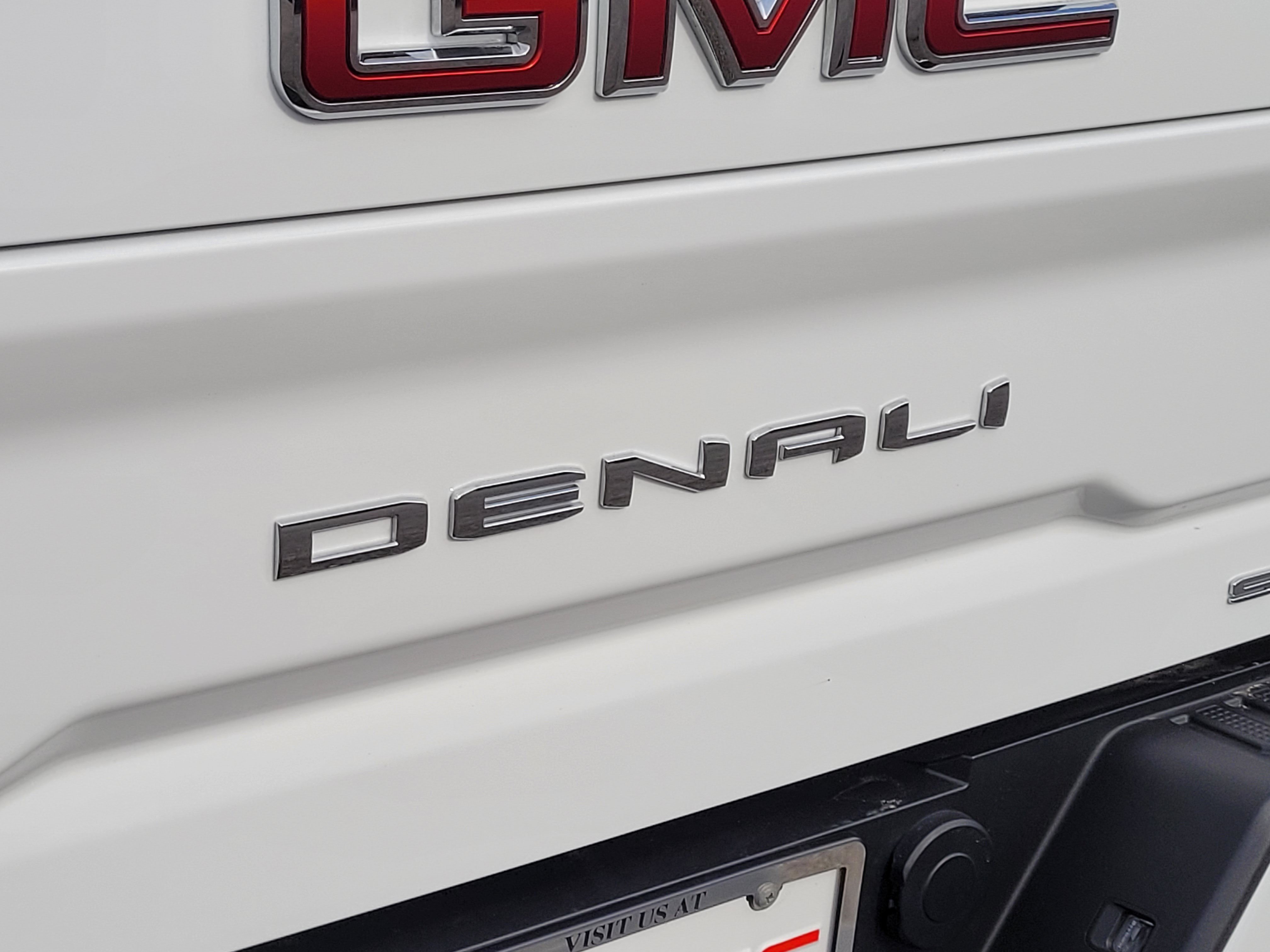 Used 2024 GMC Sierra 3500 Denali w/ Denali Reserve Package AWD/4WD image 8