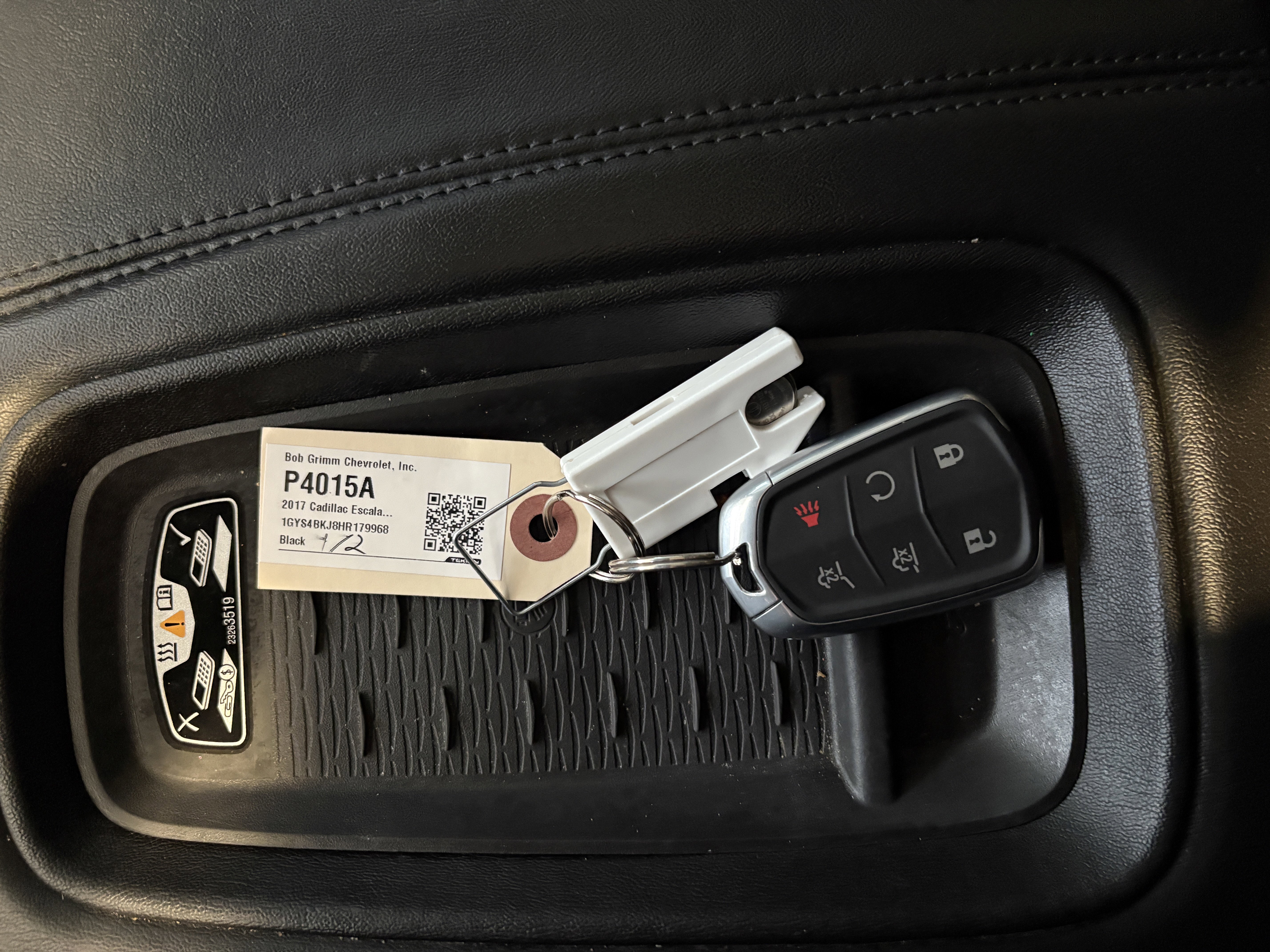 Used 2017 Cadillac Escalade Luxury image 24