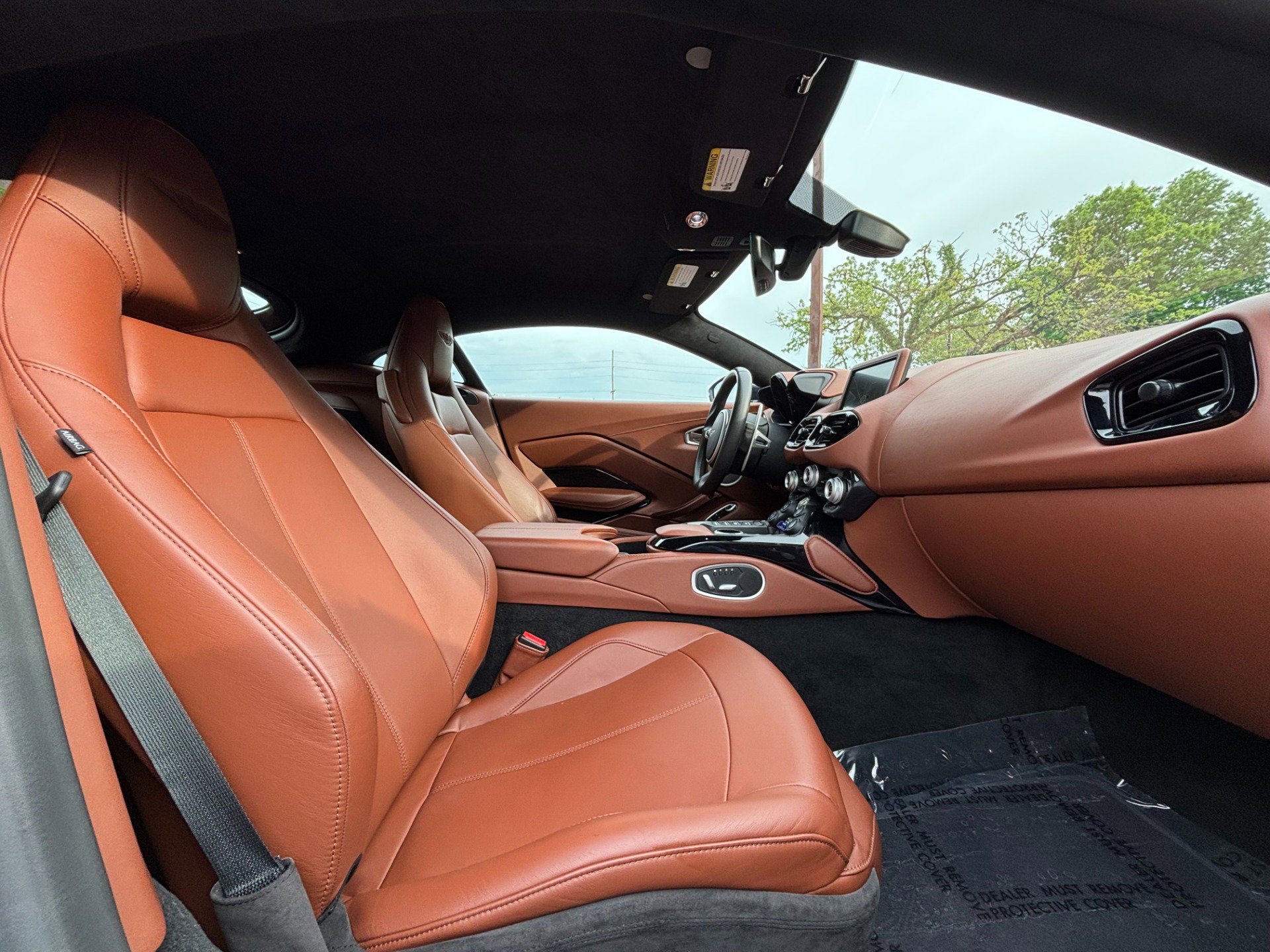 Used 2020 Aston Martin V8 Vantage Coupe RWD image 17