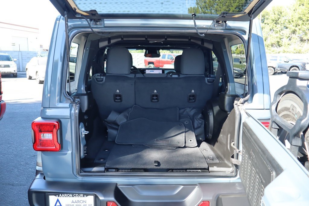 Certified 2026 Jeep Wrangler Unlimited Sahara AWD/4WD image 37