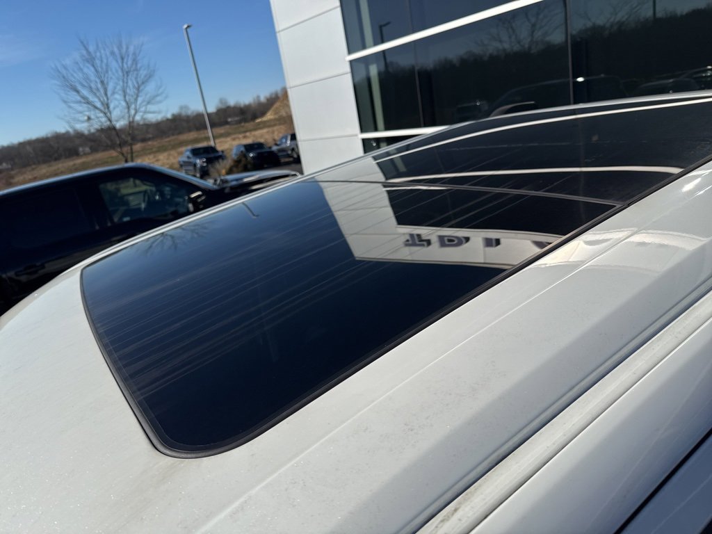 Used 2023 Ford F150 Limited image 6