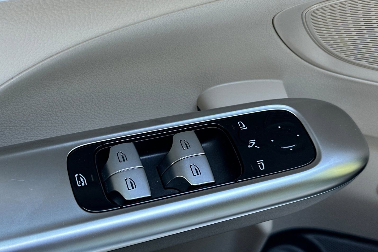 Certified 2024 Mercedes-Benz C 300 Sedan image 13