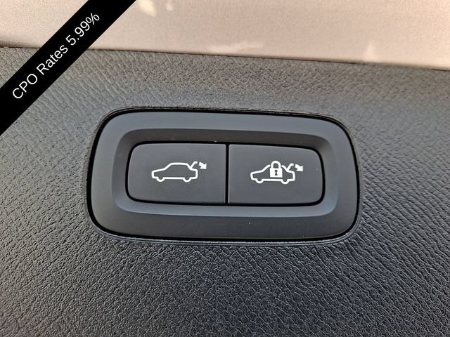 Certified 2025 Volvo XC90 B6 Plus AWD/4WD image 33