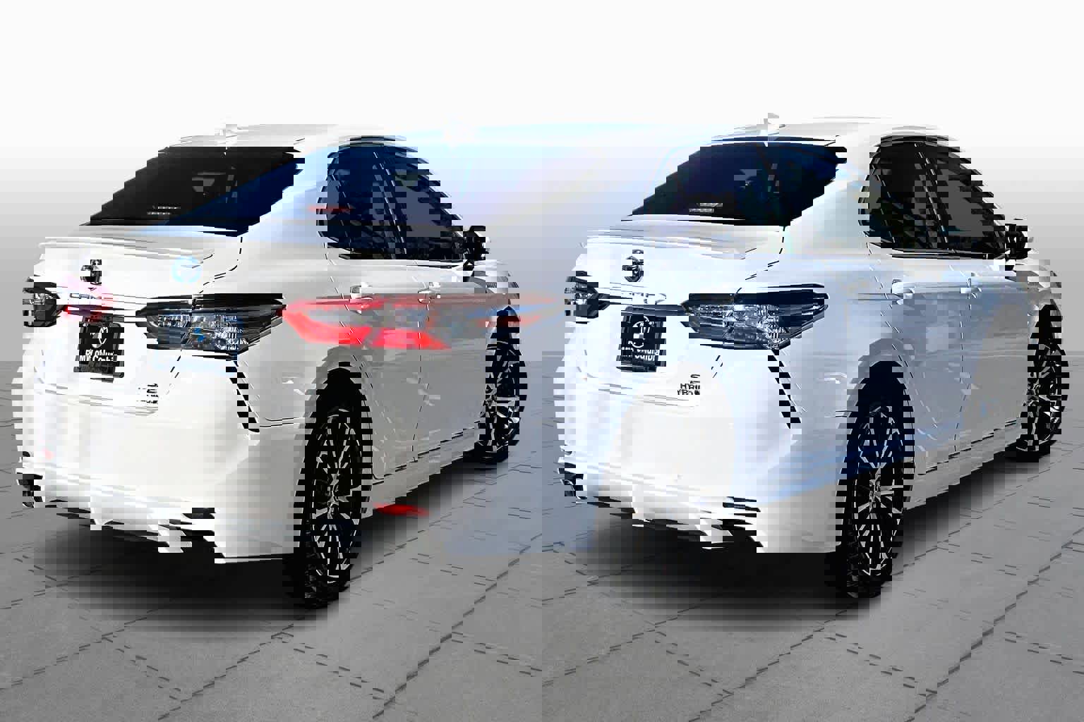 Used 2020 Toyota Camry SE image 12