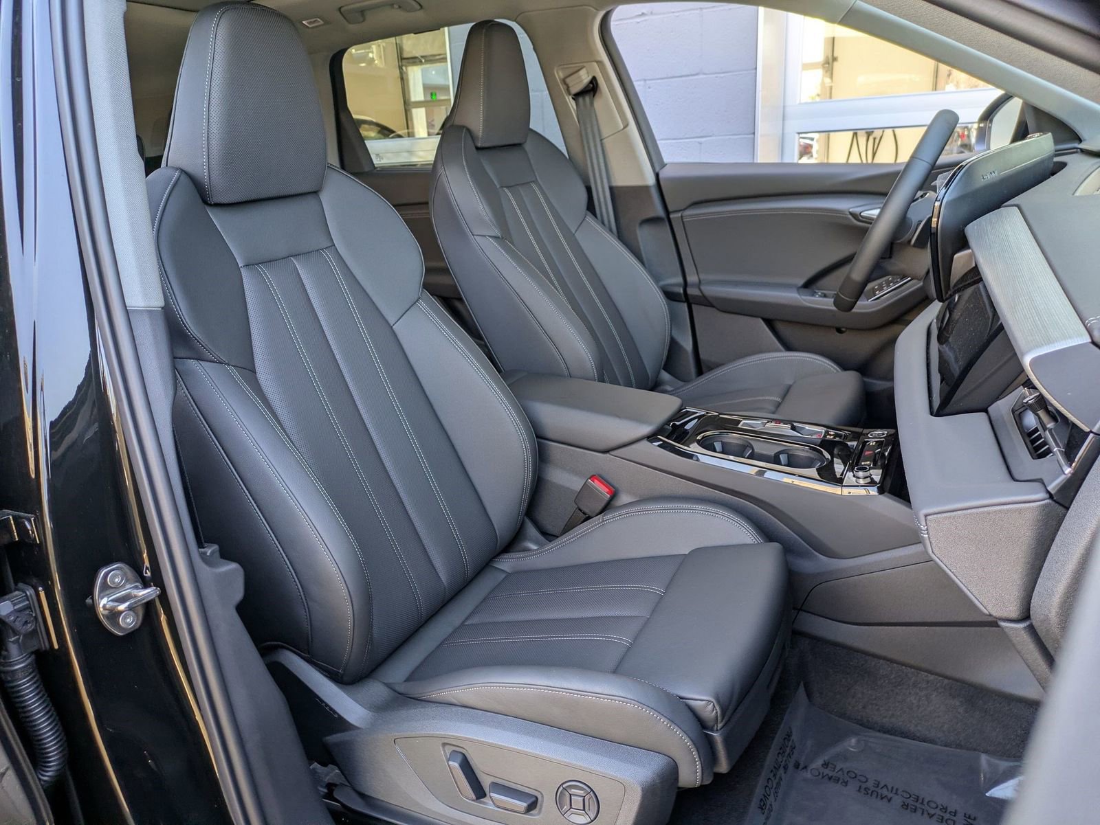 New 2025 Audi Q6 e-tron Premium Plus AWD/4WD image 10