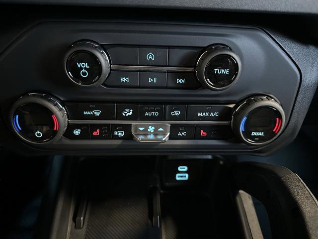 New 2025 Ford Bronco Badlands w/ Sasquatch Package image 18