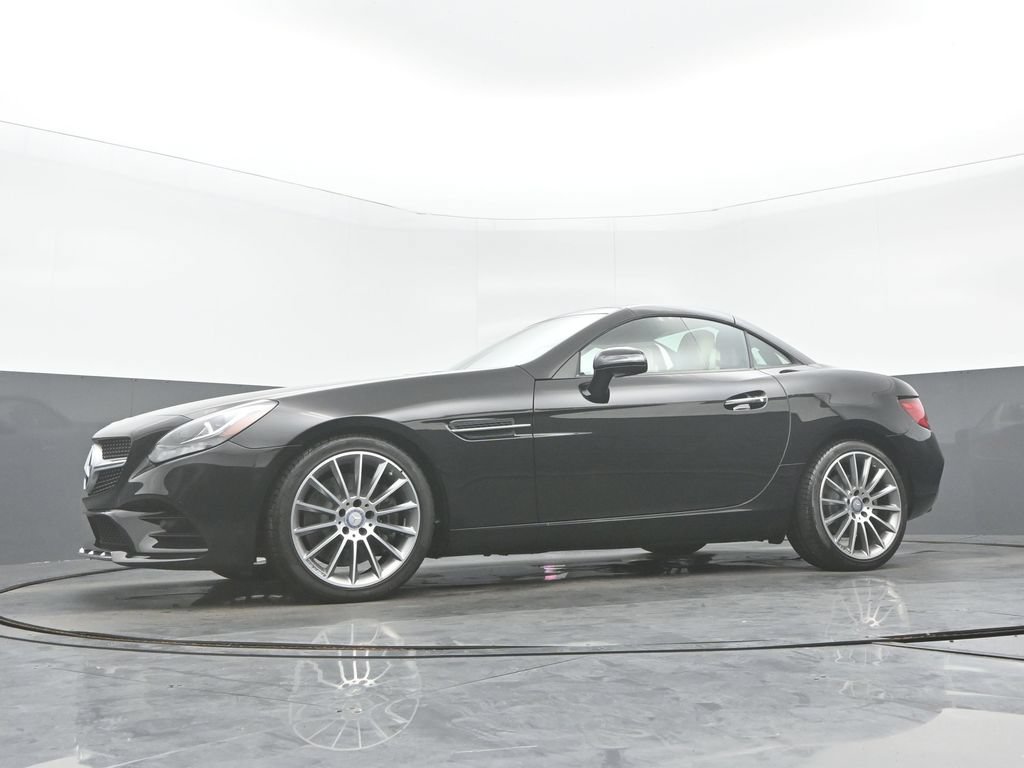 Used 2017 Mercedes-Benz SLC 300 image 26
