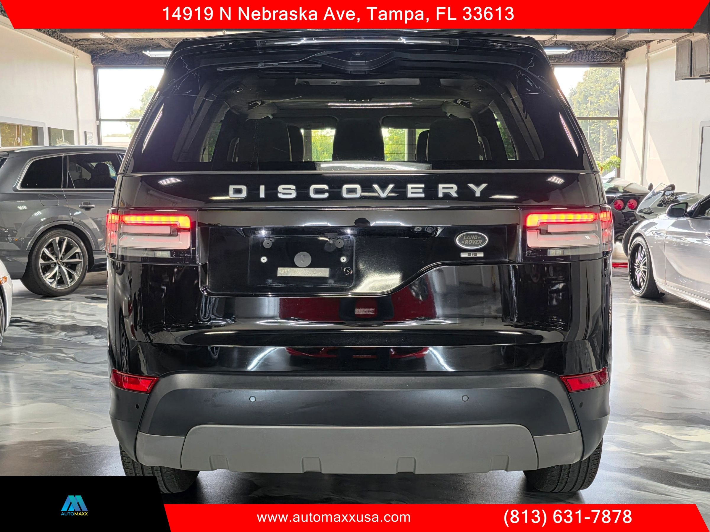 Used 2019 Land Rover Discovery SE AWD/4WD image 10