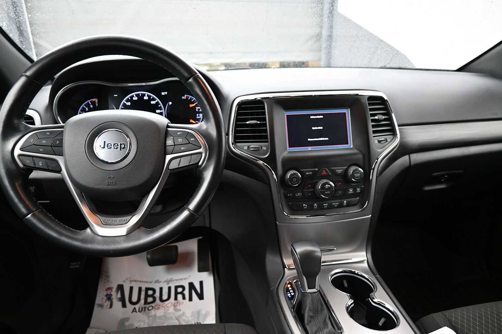 Used 2022 Jeep Grand Cherokee Limited AWD/4WD image 11