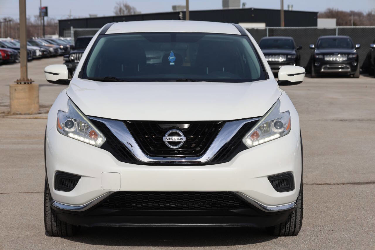 Used 2016 Nissan Murano S FWD image 2