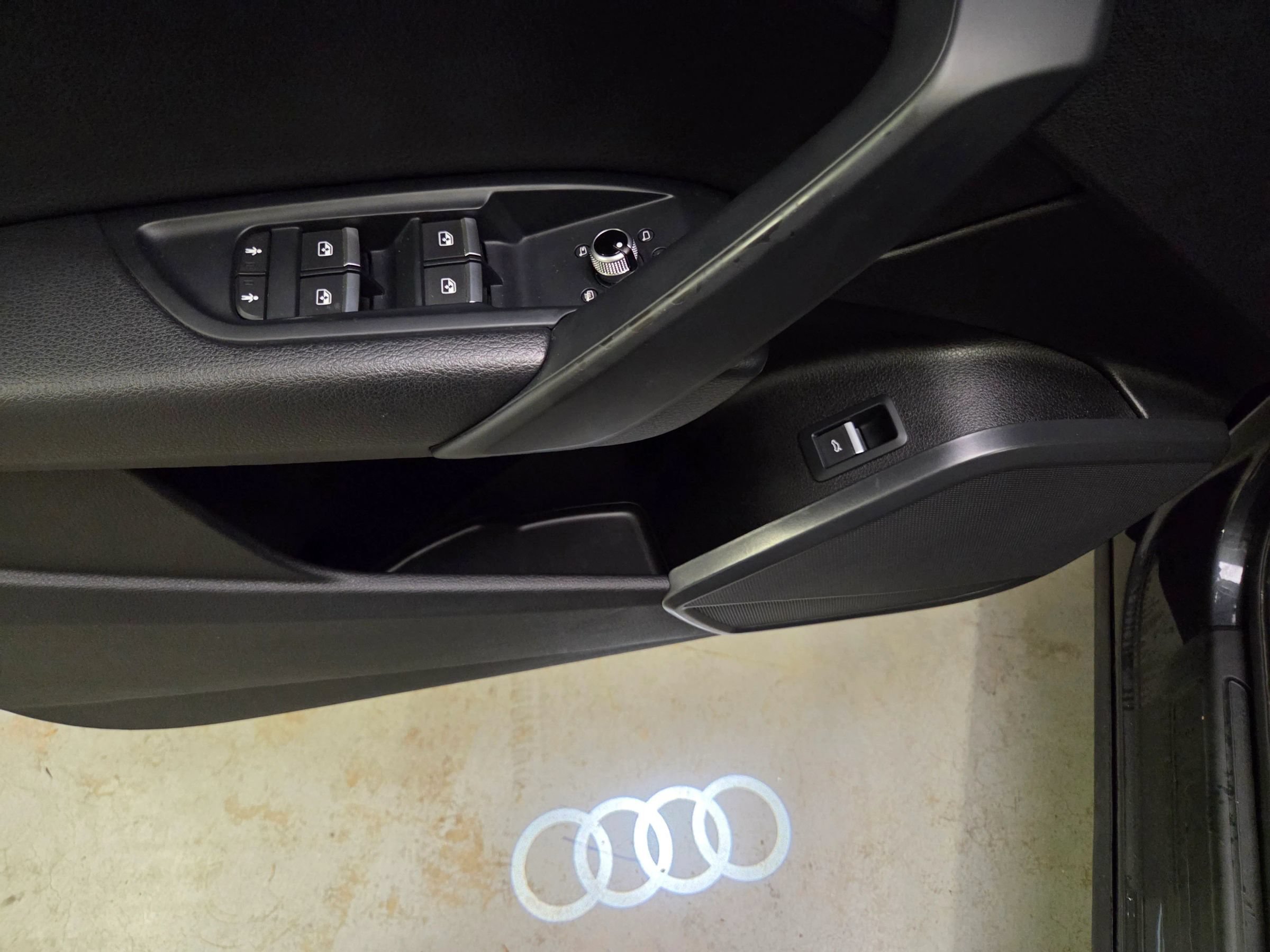 Used 2020 Audi Q5 2.0T Premium w/ Convenience Package AWD/4WD image 16