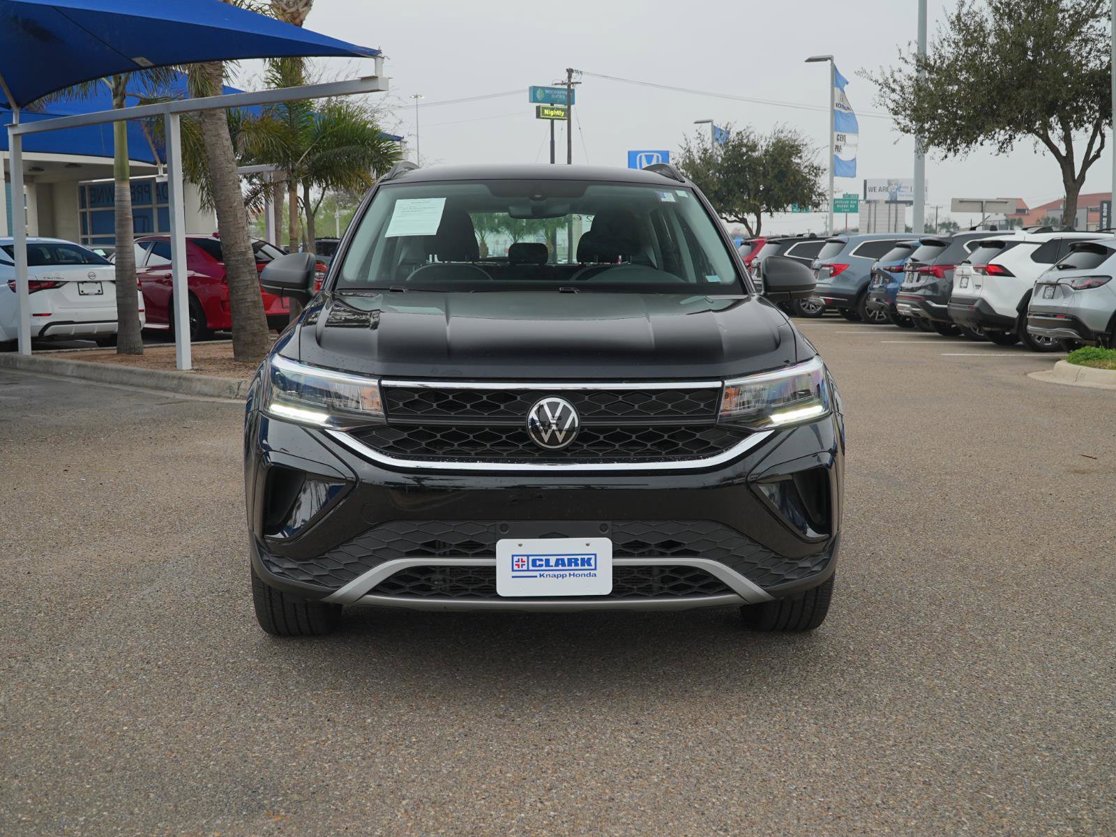 Used 2023 Volkswagen Taos S image 2