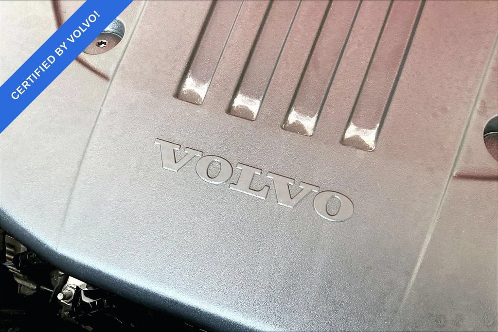 Certified 2025 Volvo XC60 B5 Plus AWD/4WD image 43