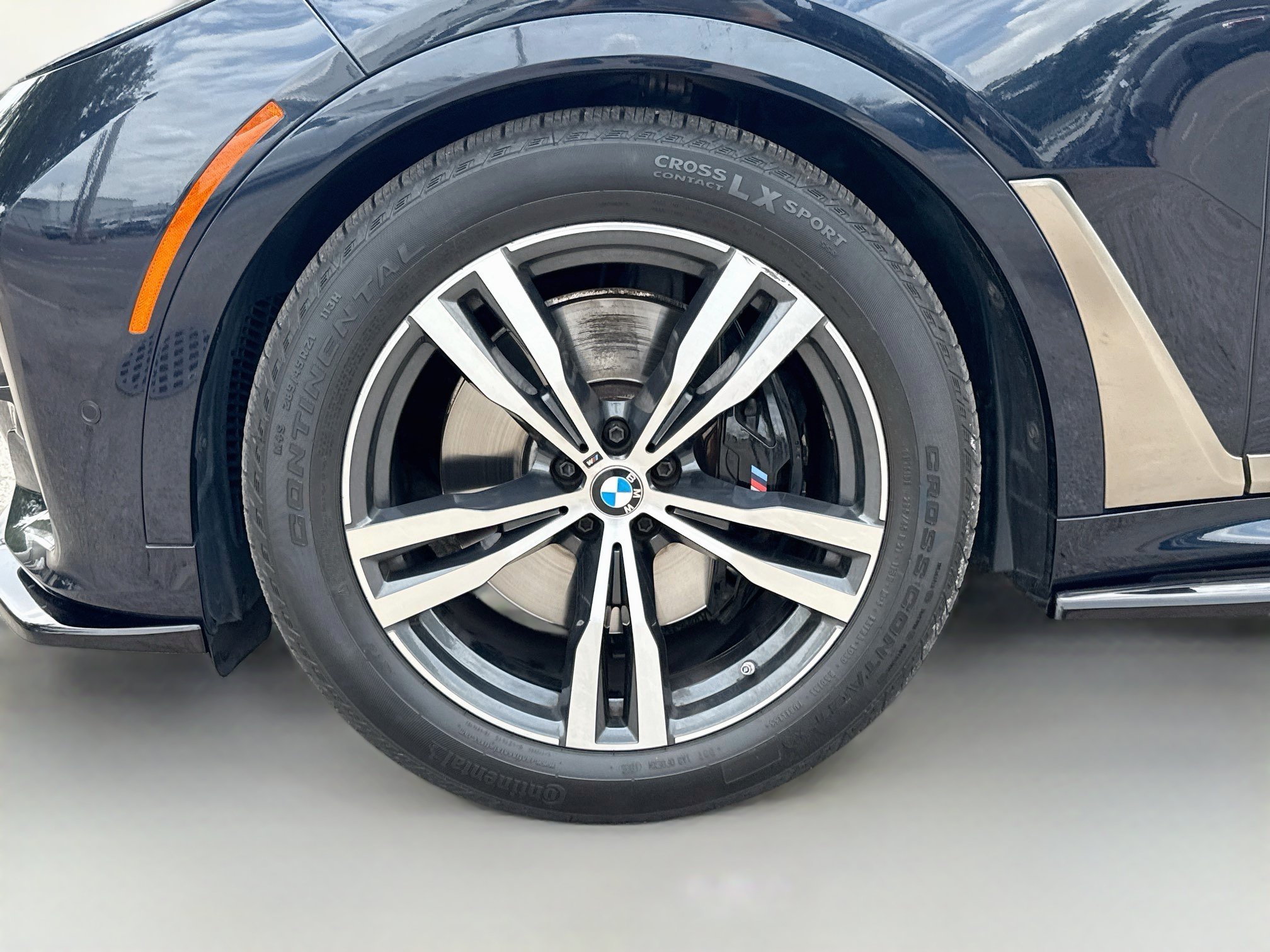 Used 2022 BMW X7 M50i w/ Executive Package AWD/4WD image 45