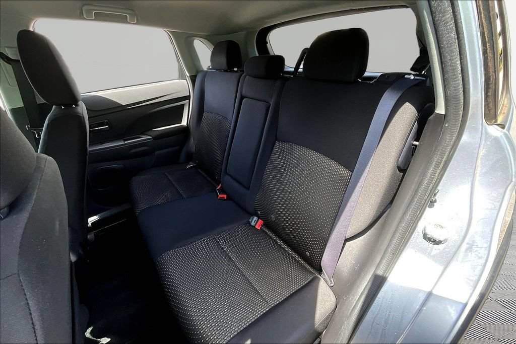 Used 2016 Mitsubishi Outlander Sport ES FWD image 21