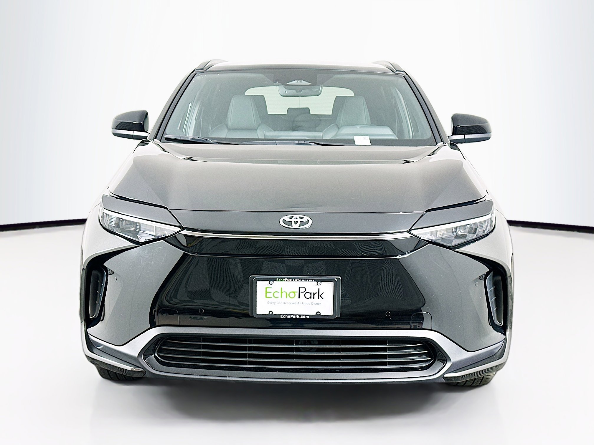 Used 2023 Toyota bZ4X XLE w/ Weather Package AWD/4WD image 2