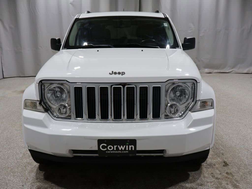 Used 2012 Jeep Liberty Limited w/ Tire & Wheel Group image 8