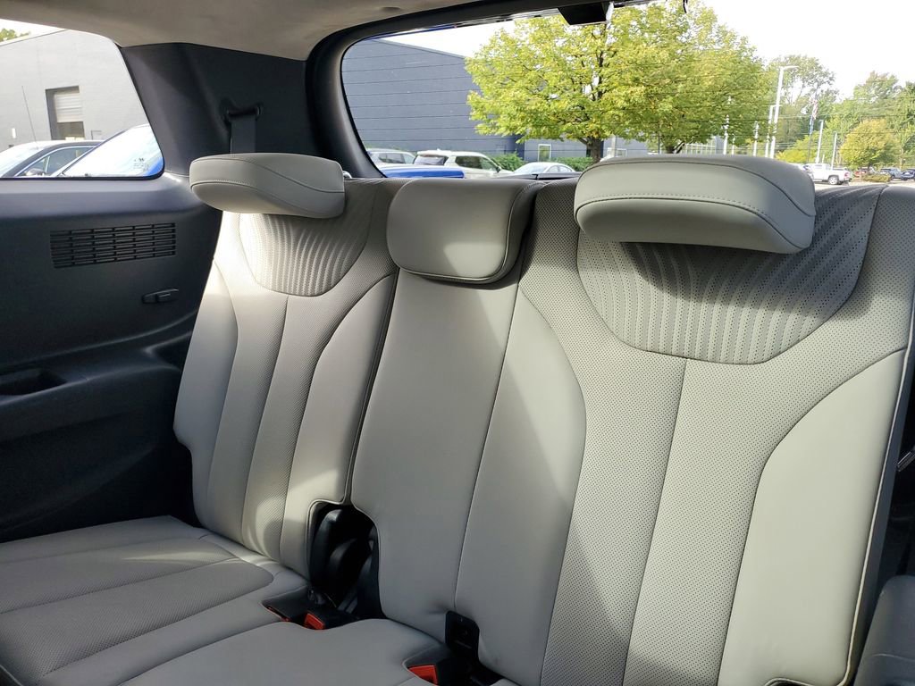 Used 2024 Hyundai Palisade Calligraphy image 36