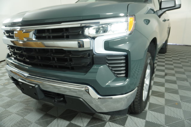 Used 2025 Chevrolet Silverado 1500 LT AWD/4WD image 11