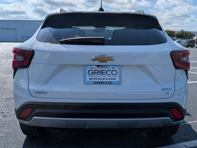 New 2026 Chevrolet Trax LT w/ Driver Confidence Package image 8