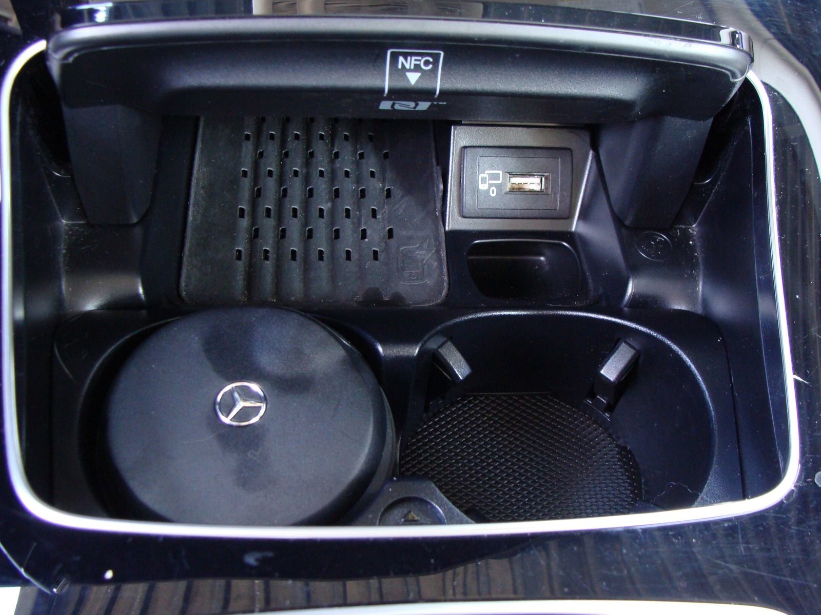 Used 2018 Mercedes-Benz E 300 4MATIC image 33