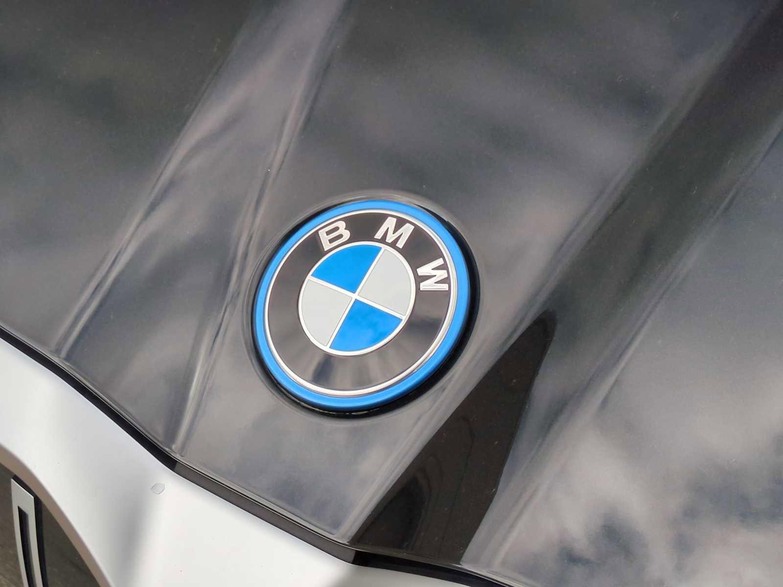 Certified 2025 BMW i5 xDrive40 w/ M Sport Package image 12