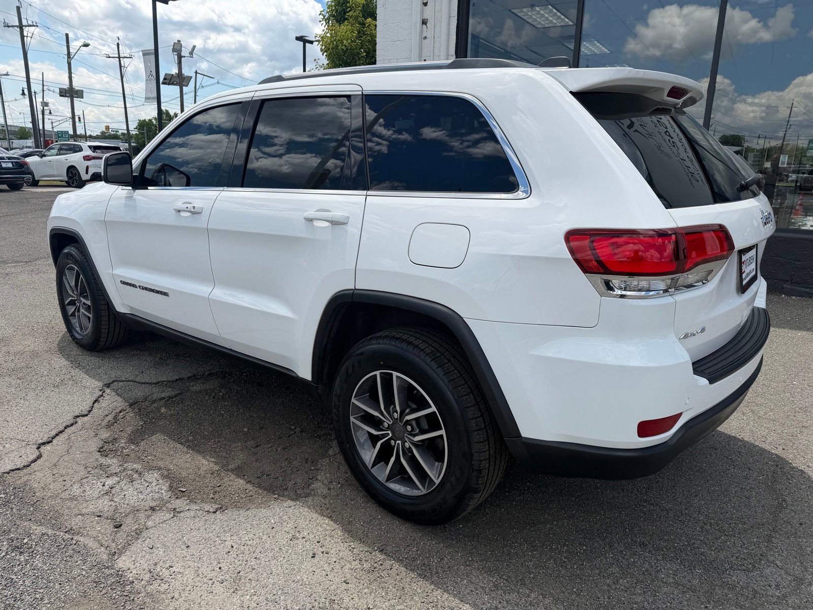Used 2020 Jeep Grand Cherokee Laredo w/ Security & Convenience Group AWD/4WD image 4