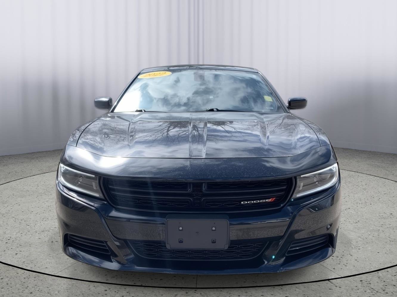 Used 2022 Dodge Charger SXT image 2