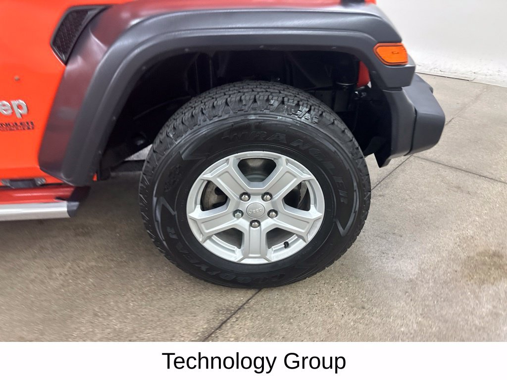 Used 2020 Jeep Wrangler Sport AWD/4WD image 17