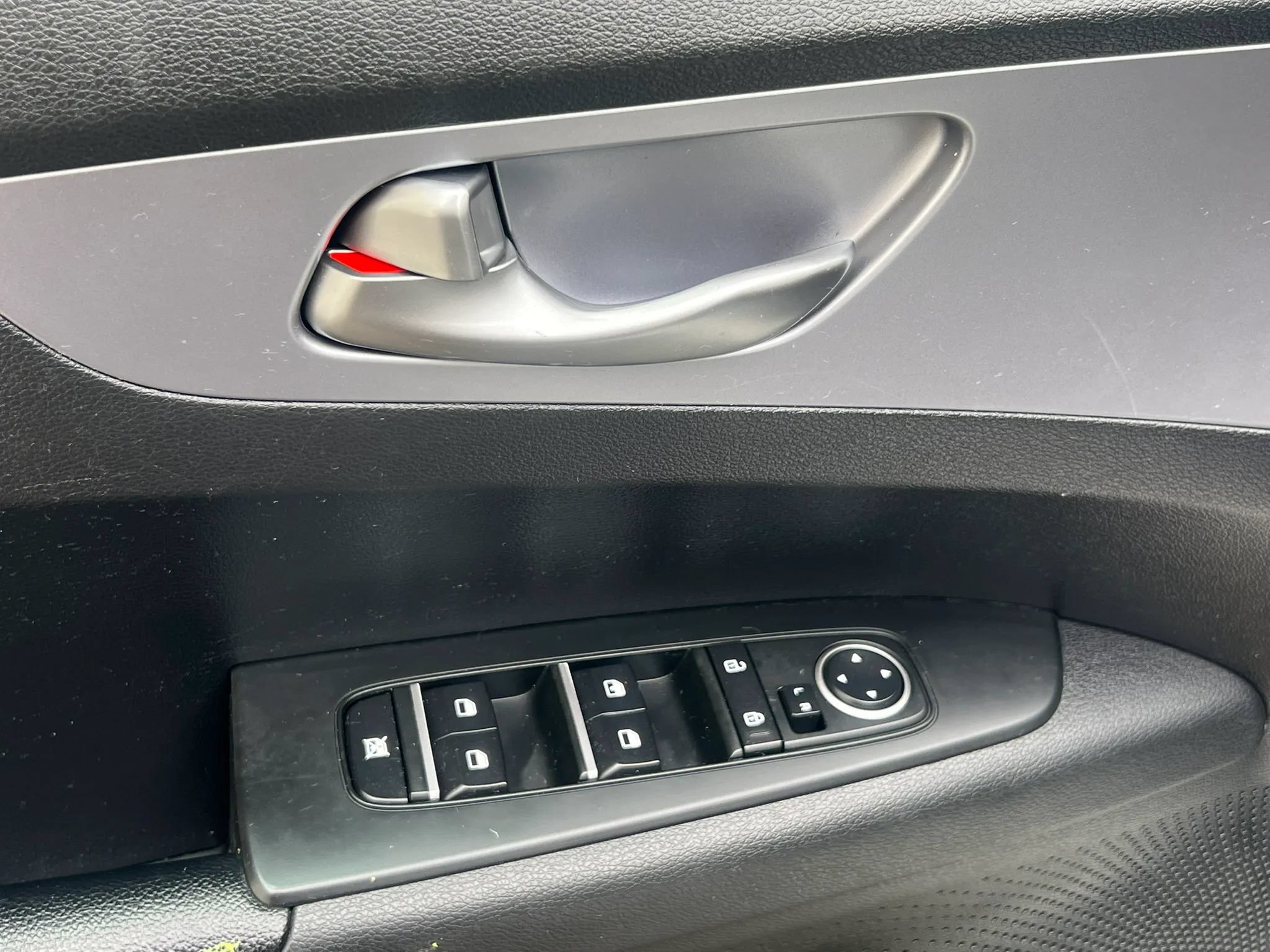 Used 2022 Kia Forte LXS FWD image 12