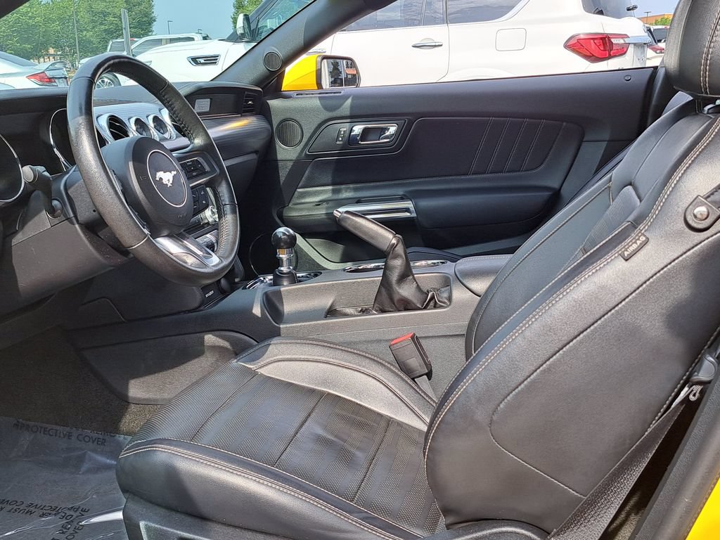 Used 2017 Ford Mustang GT Premium w/ GT Performance Package RWD image 12