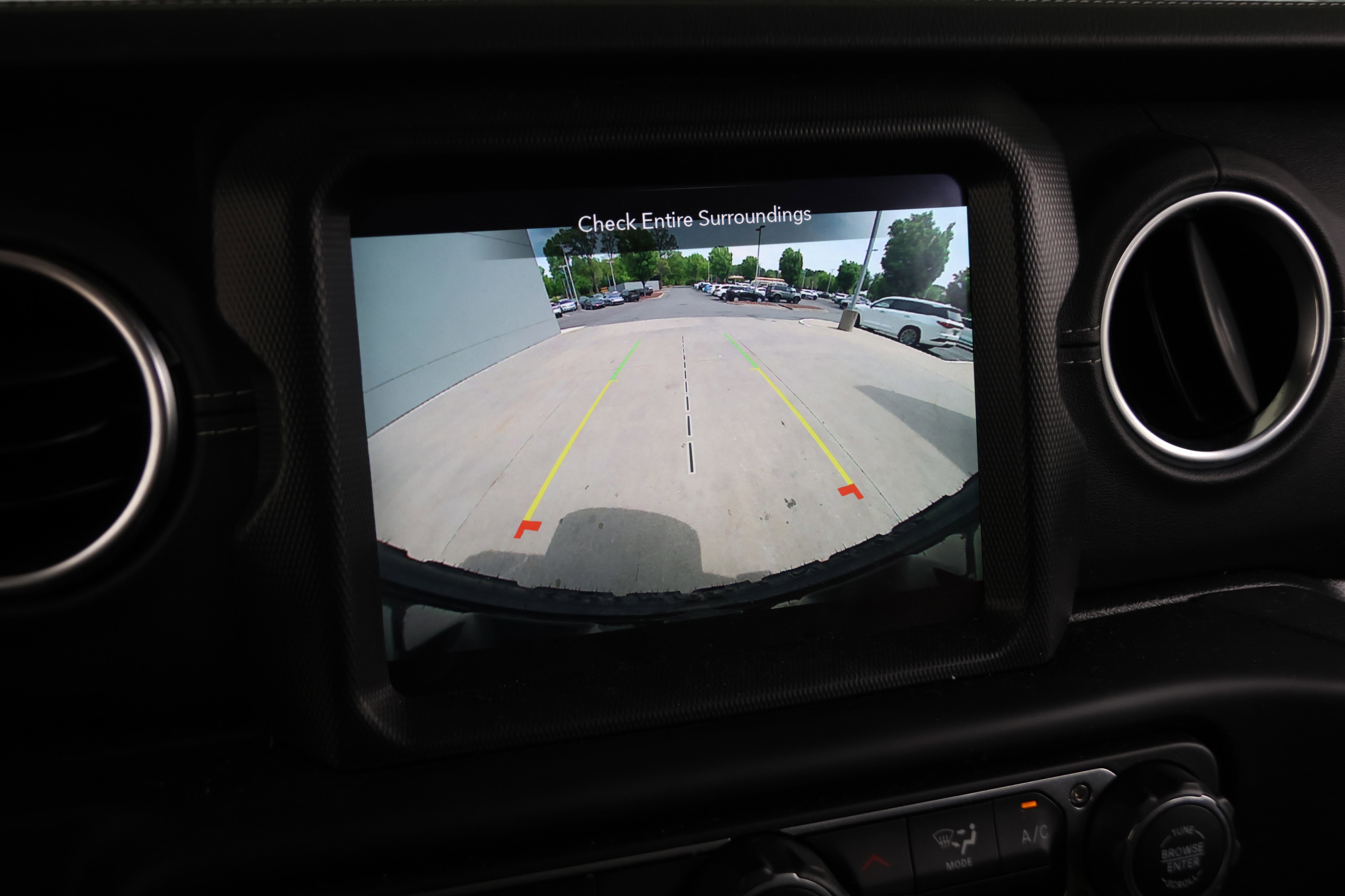 Used 2021 Jeep Wrangler Unlimited Sahara image 26