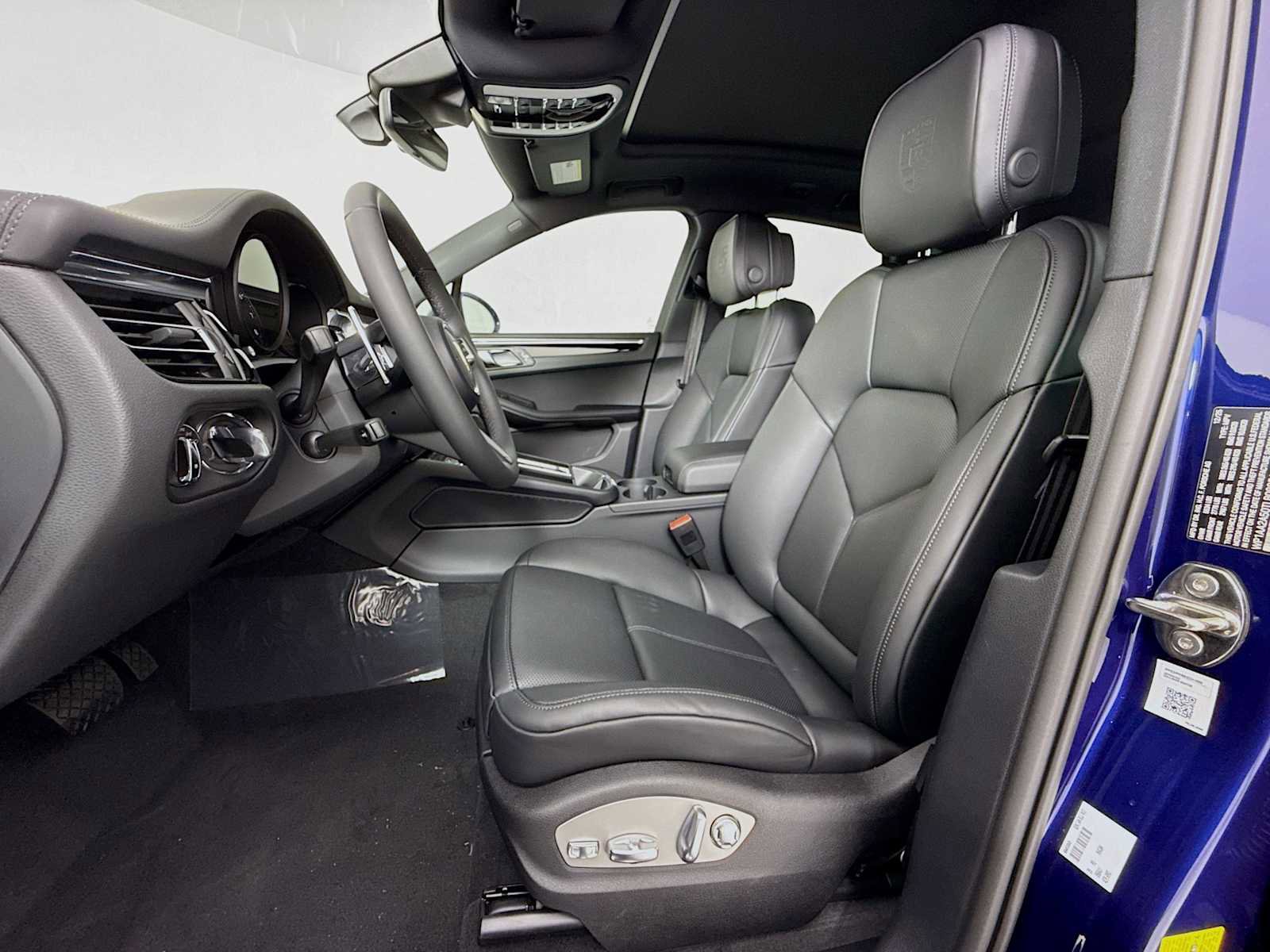 New 2026 Porsche Macan image 5