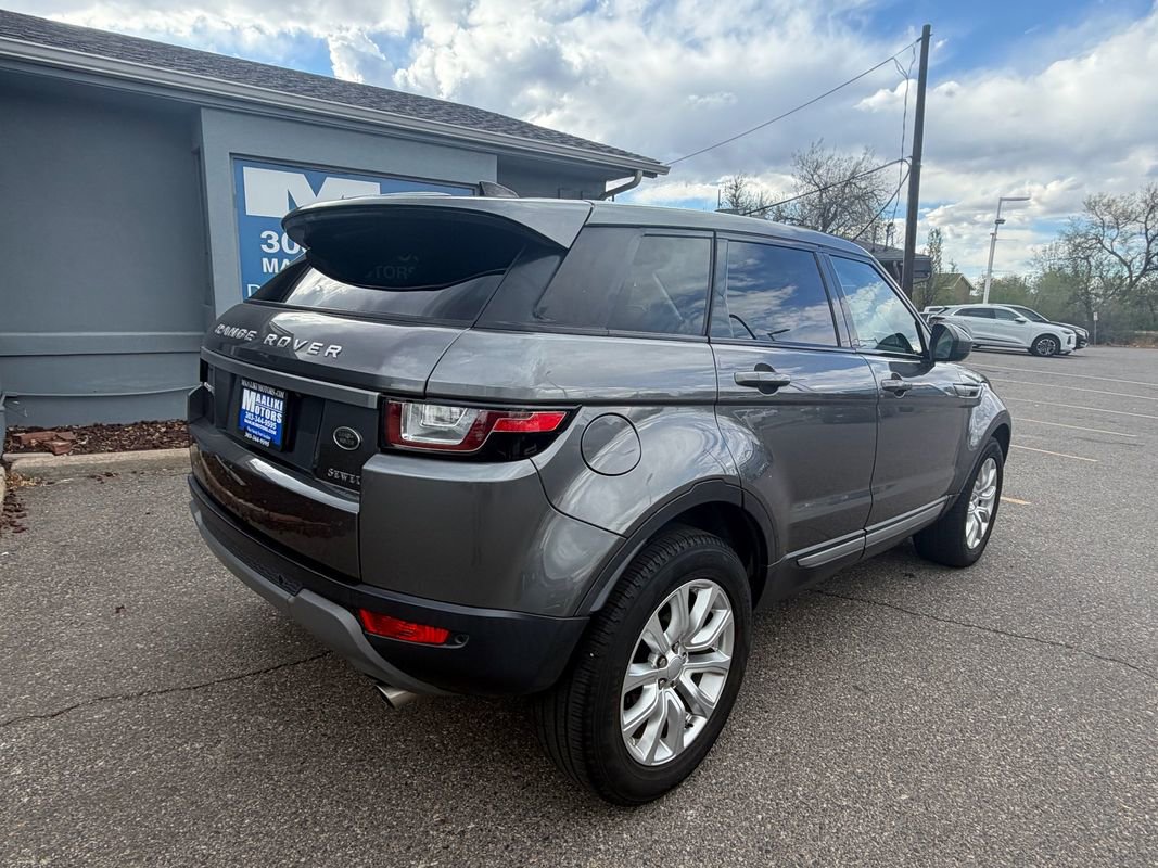 Used 2019 Land Rover Range Rover Evoque SE image 5