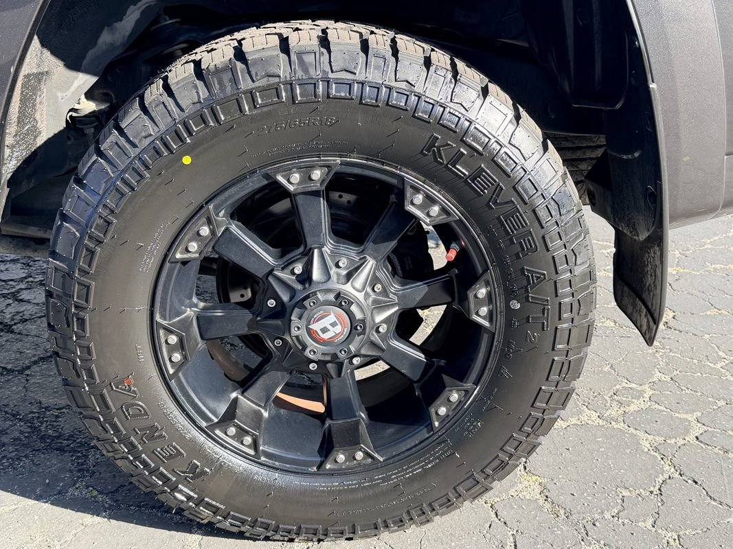 Used 2016 Toyota 4Runner SR5 image 11