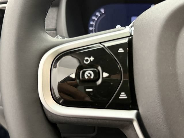 New 2026 Volvo XC90 B6 Core w/ Protection Package Premier AWD/4WD image 16