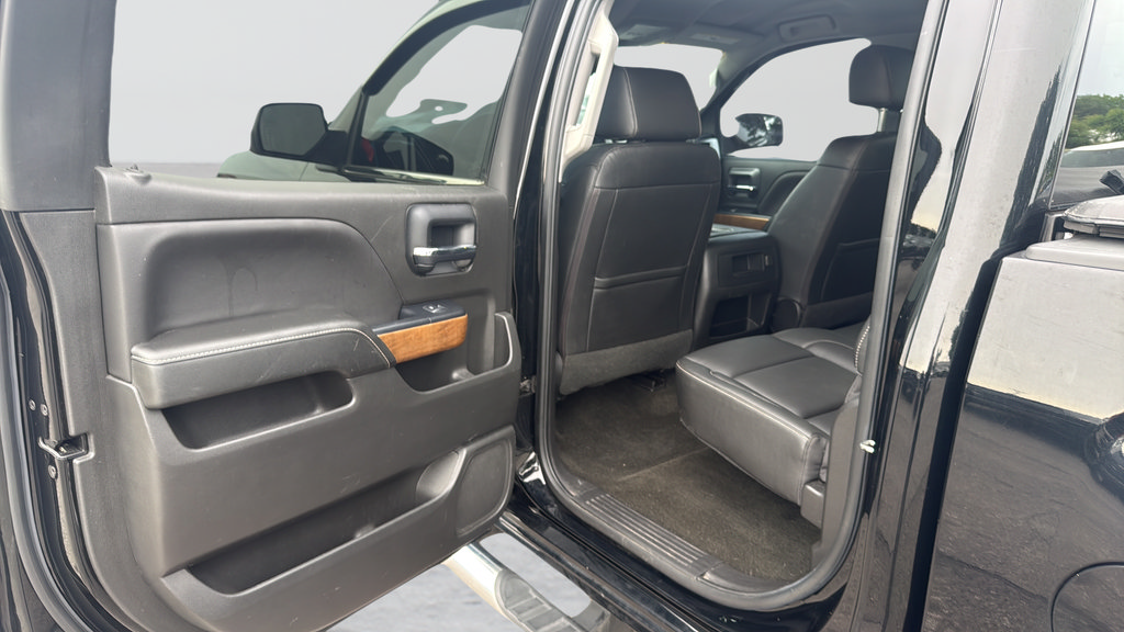Used 2018 Chevrolet Silverado 1500 LTZ w/ Sport Package AWD/4WD image 37