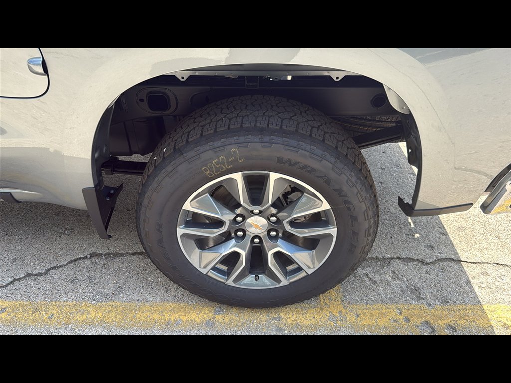 New 2026 Chevrolet Silverado 1500 LT image 25