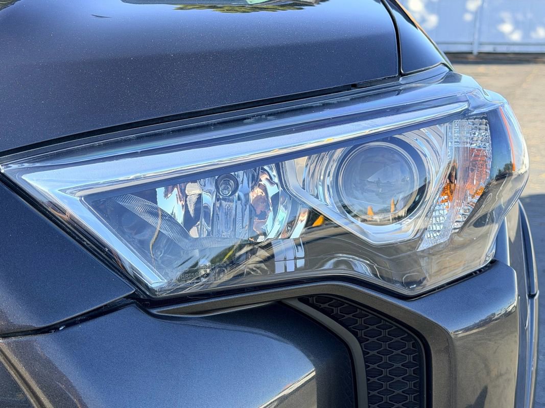 Used 2016 Toyota 4Runner SR5 image 9