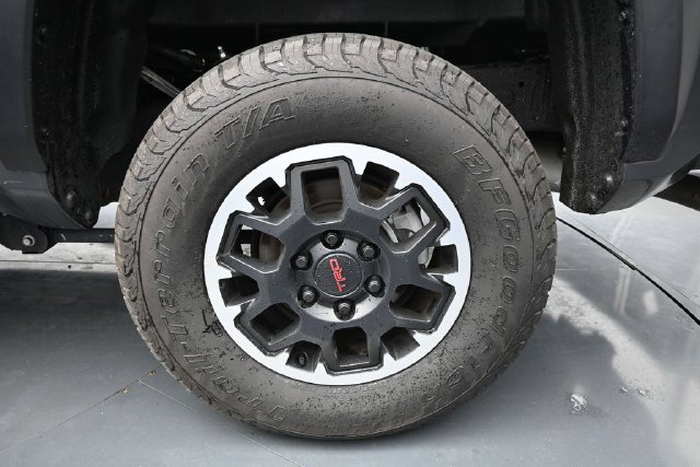 Used 2024 Toyota Tacoma TRD Off-Road AWD/4WD image 10