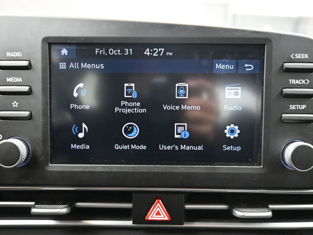 Certified 2025 Hyundai Elantra SE image 31