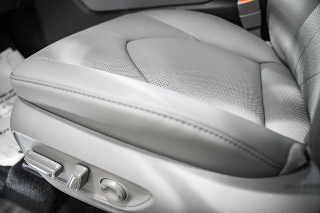 New 2025 Toyota Highlander Platinum image 37